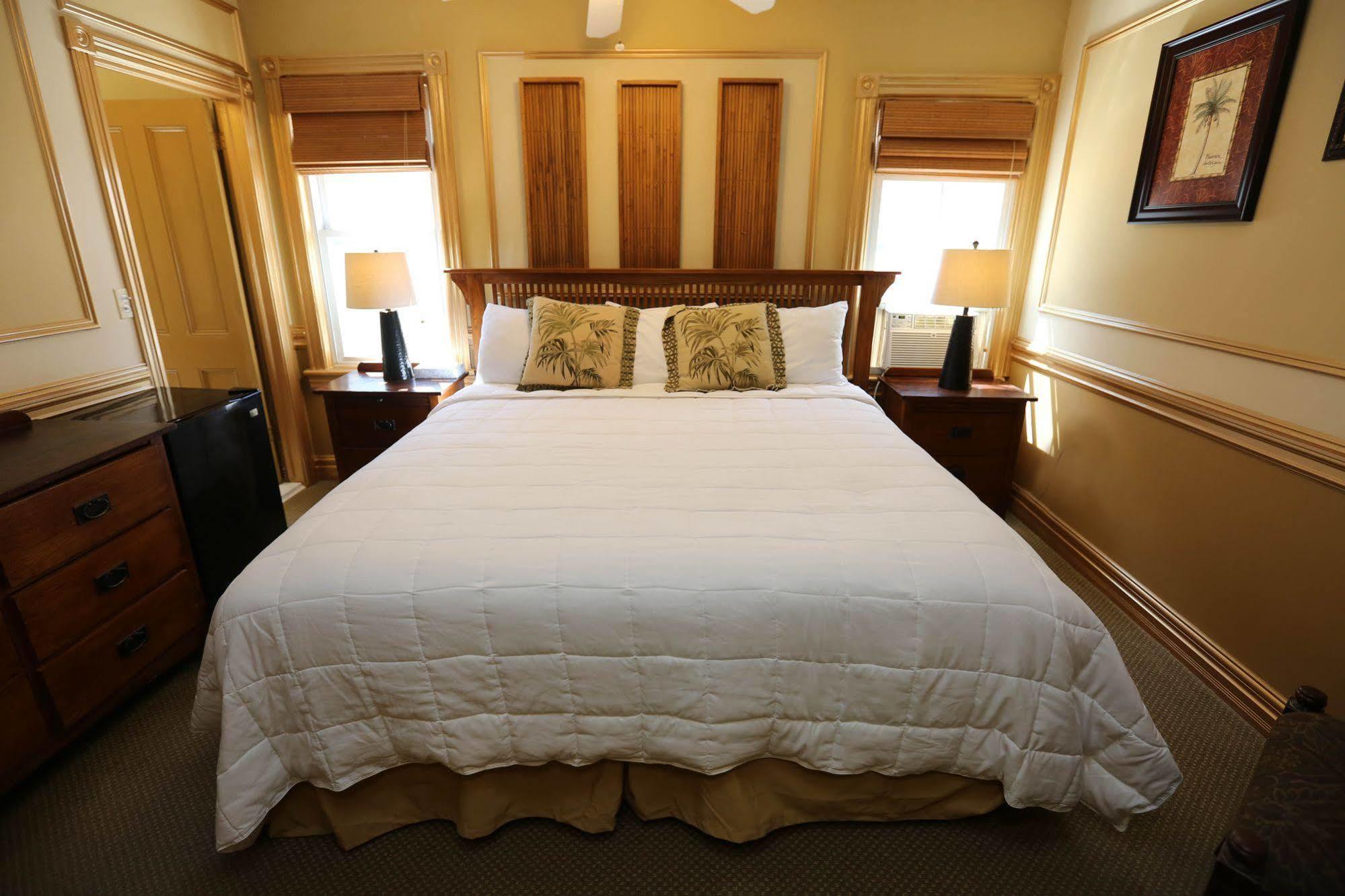 אושן גרוב Ocean View Inn מראה חיצוני תמונה